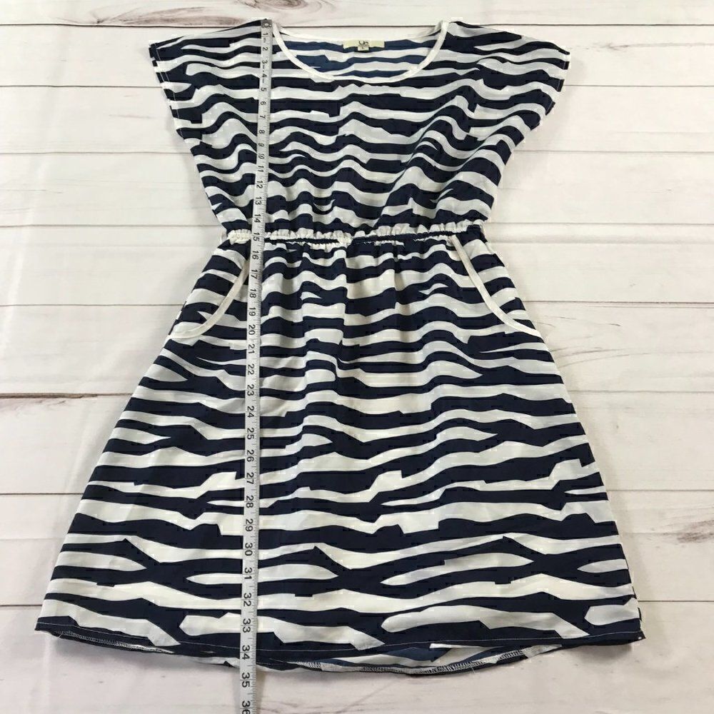 Ya Women Animal Line Pattern Mini Dress - Picture 5 of 11